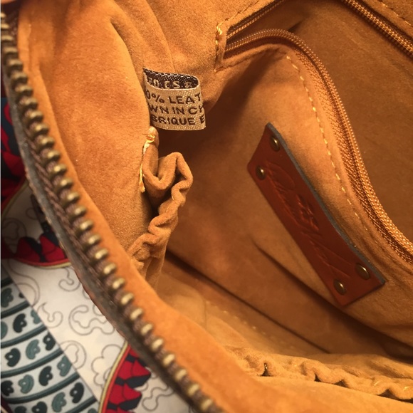 Patricia Nash Cassini Tan Leather Wristlet - Picture 3 of 9